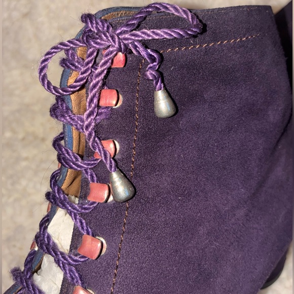 RARE FIND - 70s Liberty House Purple Lace-Up Suede Boots - Picture 6 of 10